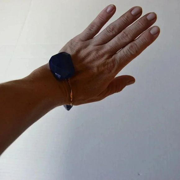 Chunky  Stone Bracelet - Picture 4 of 4